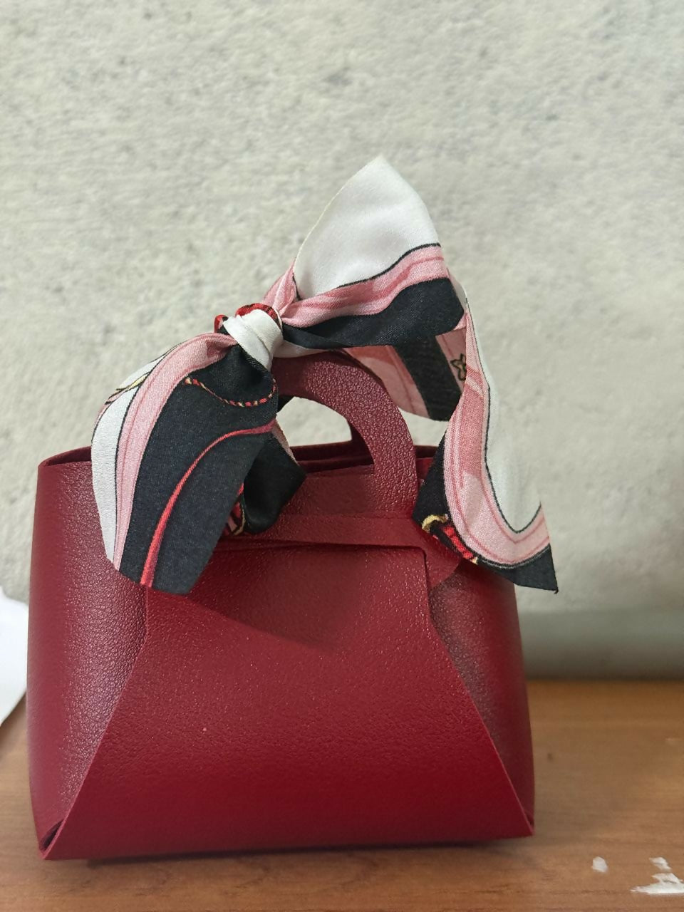 Mini Maroon Handbag ā Elegant & Compact Accessory for Women & Girls