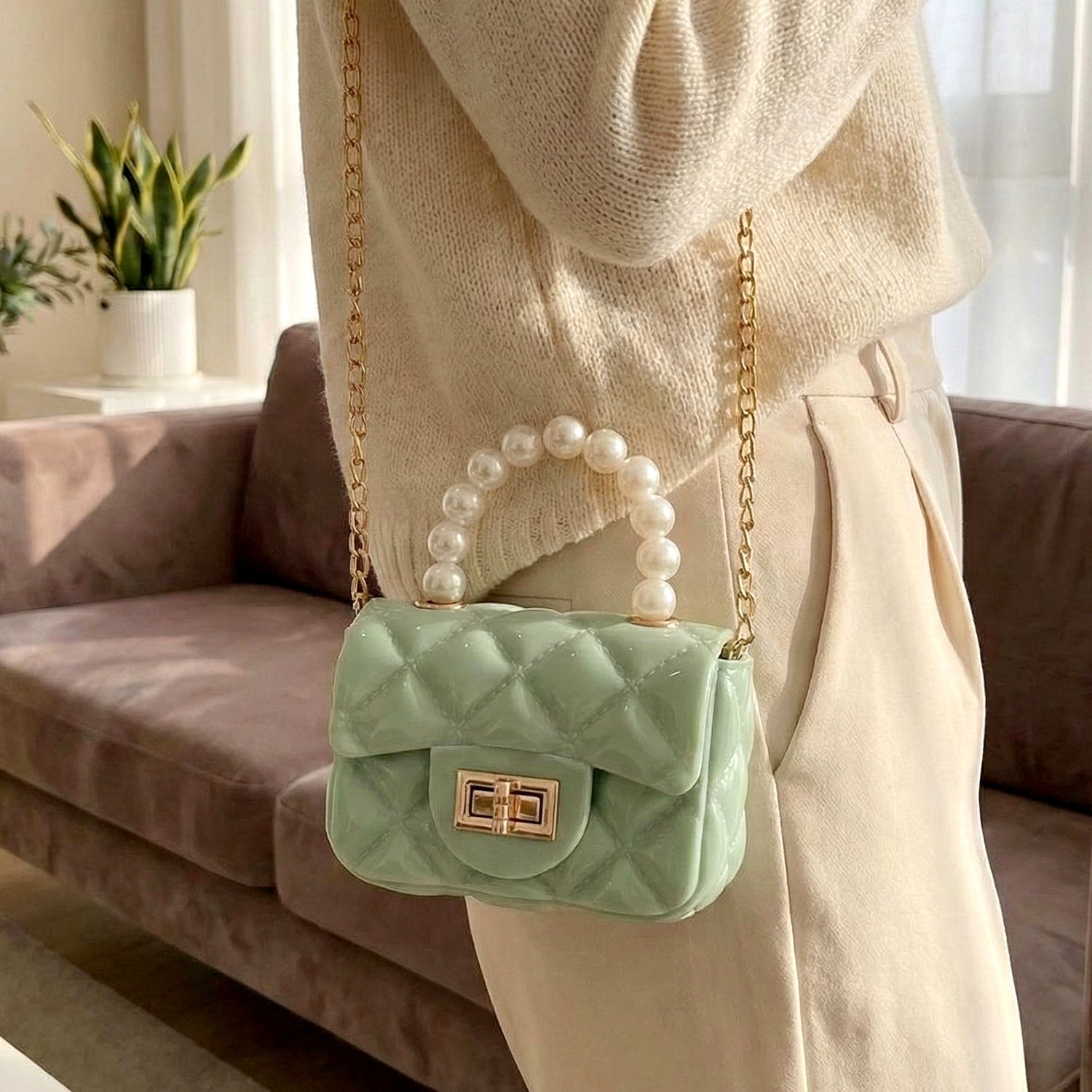 Quilted Mini Handbag – Elegant Pearl Handle & Chain Strap