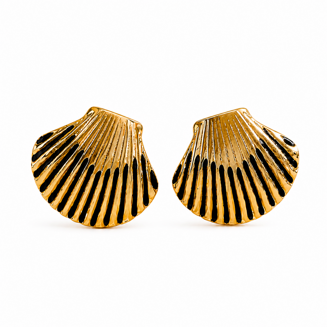 Gold Shell Design Enamel Stud Earrings – Stylish Daily Wear Jewelry
