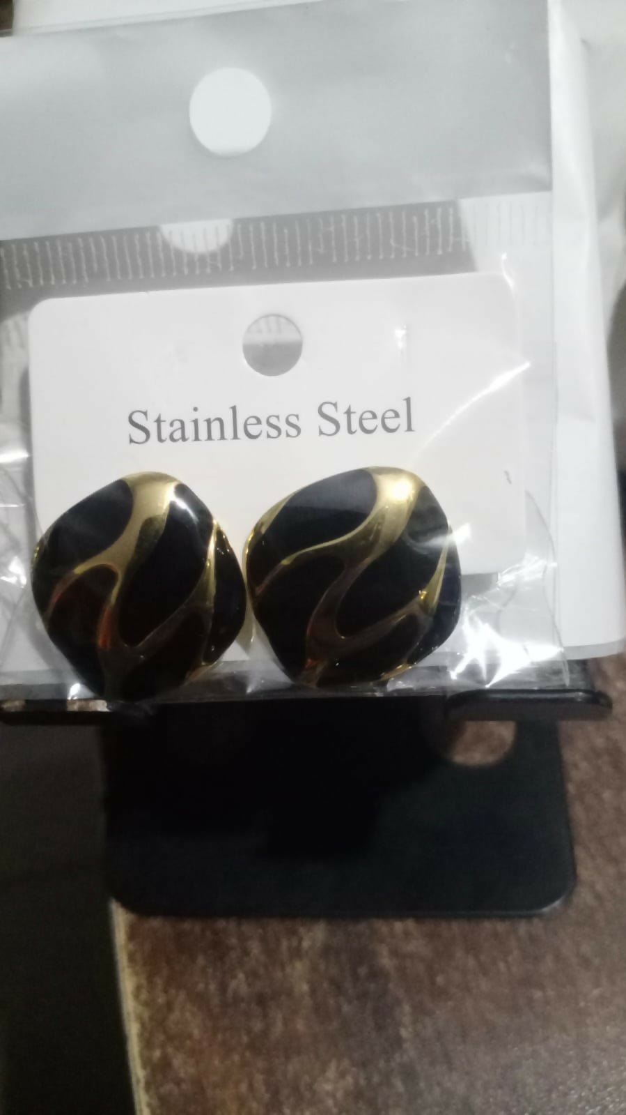 Black & Gold Stud Earrings – Trendy Daily Wear Accessory