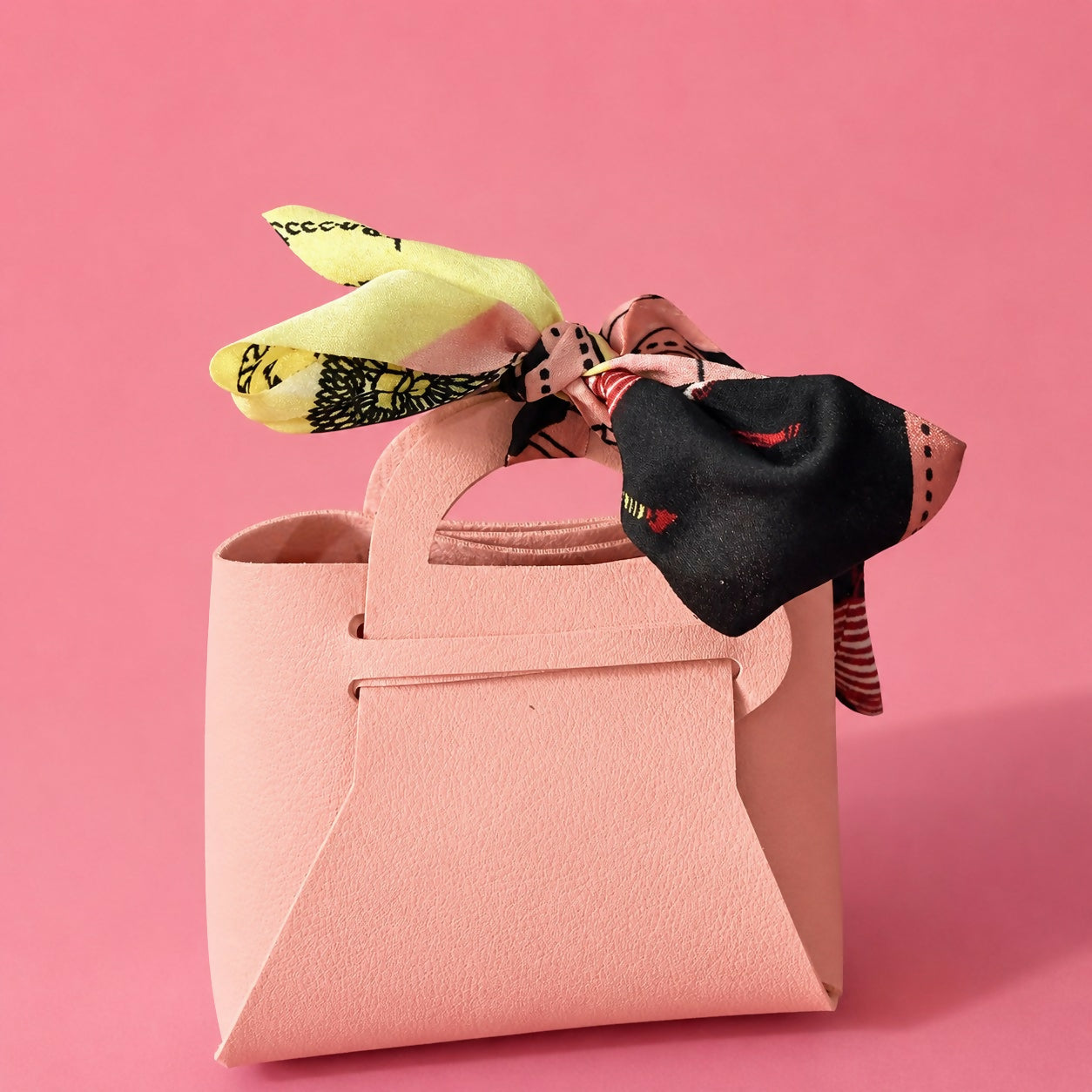 Mini Pink Handbag – Stylish & Compact for Daily Use