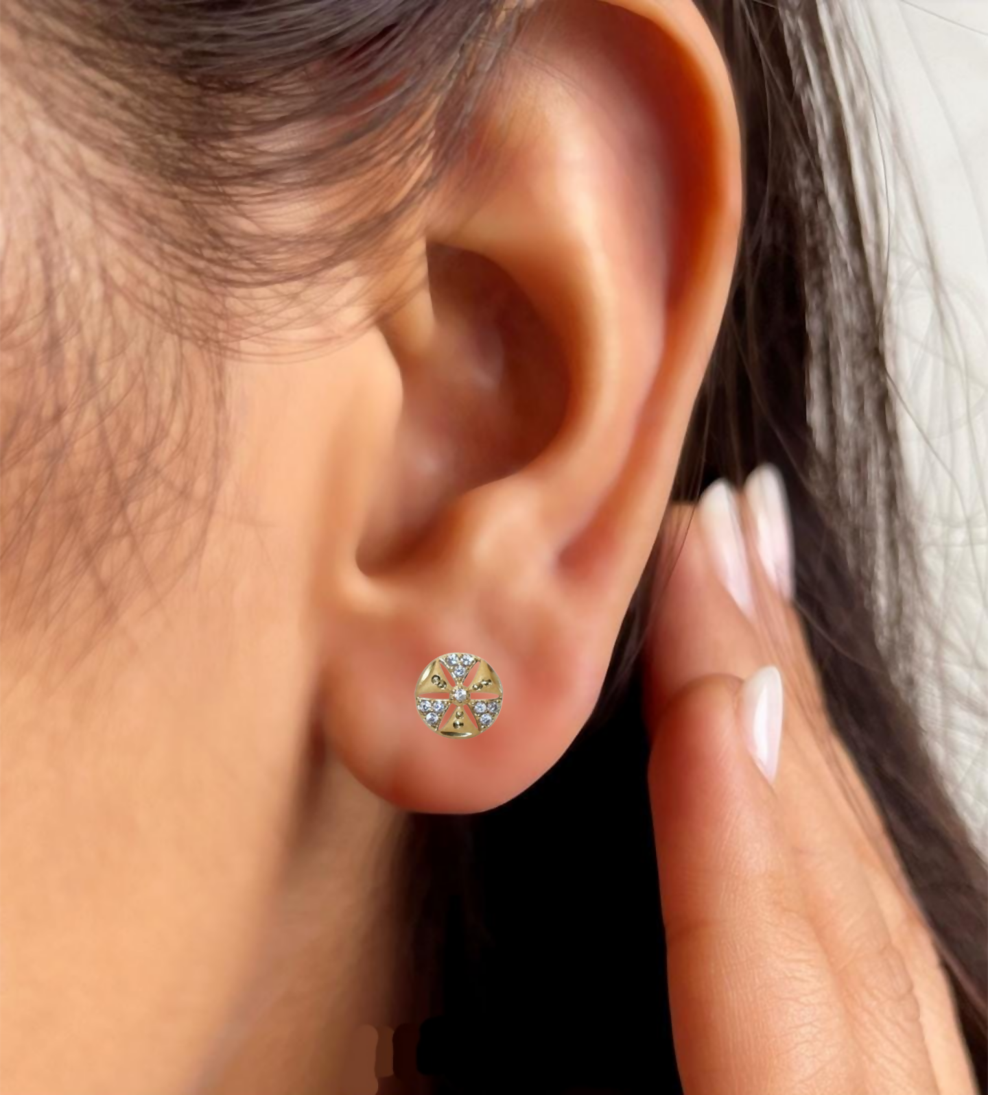 Gold-Plated Diamond-Cut Stud Earrings – Elegant Daily Wear