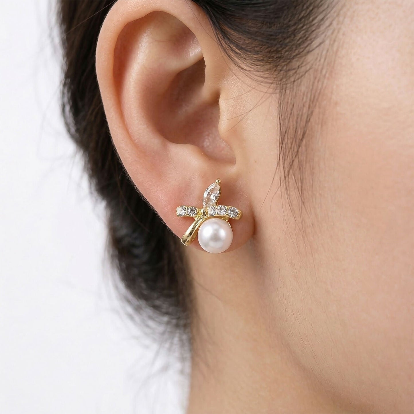 Pearl Butterfly Stud Earrings – Elegant Jewelry for Daily Wear