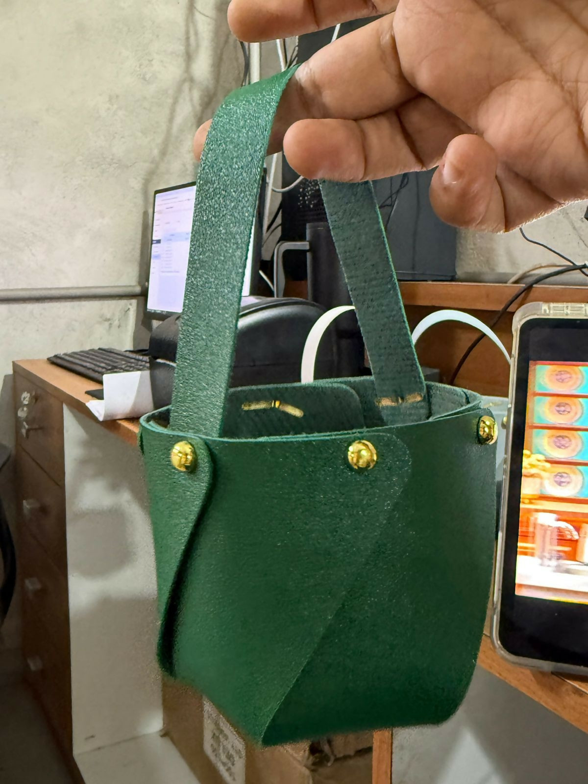 Mini Bucket Handbag – Compact & Stylish for Everyday Use