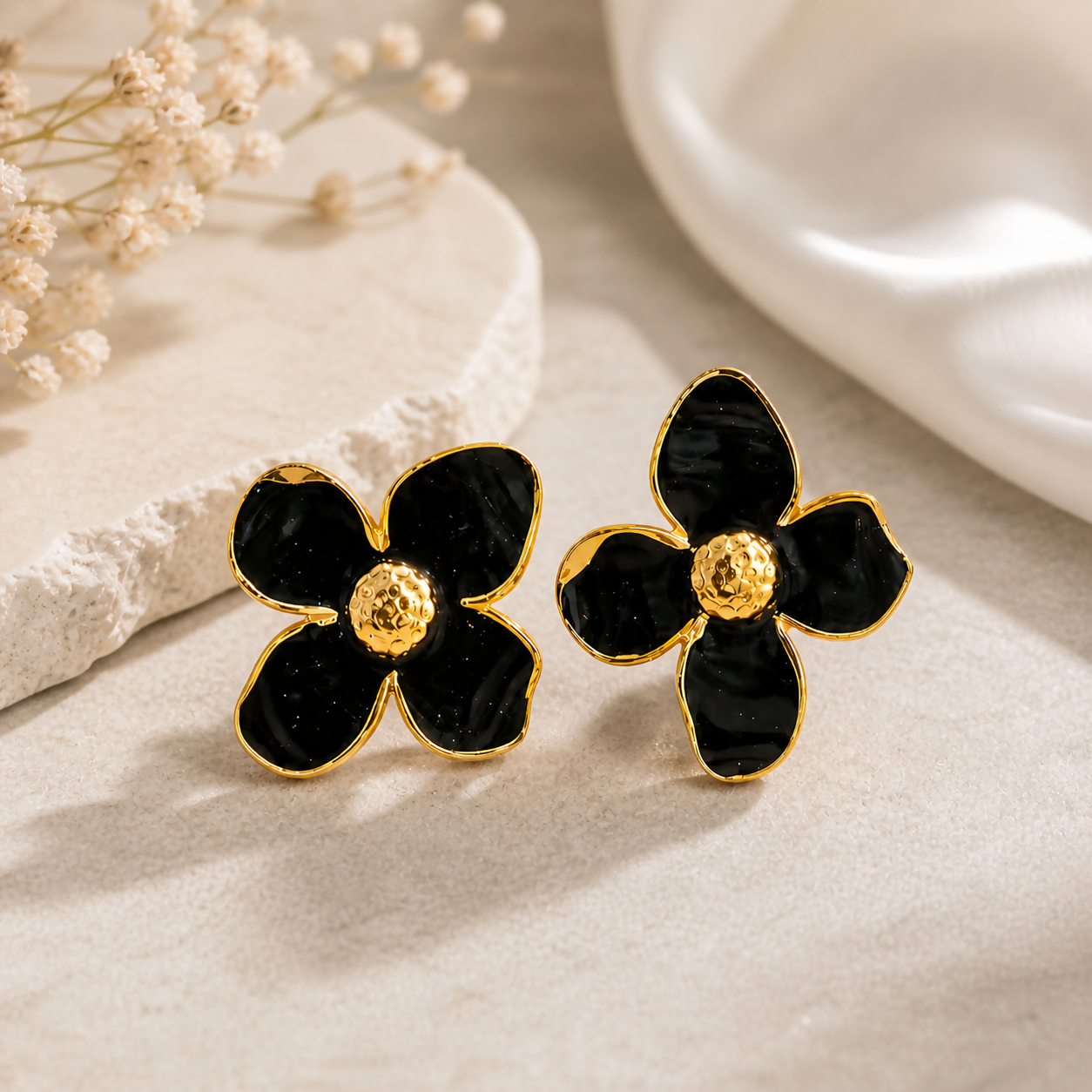 Black Floral Enamel Stud Earrings – Anti Tarnish & Light for Daily Wear