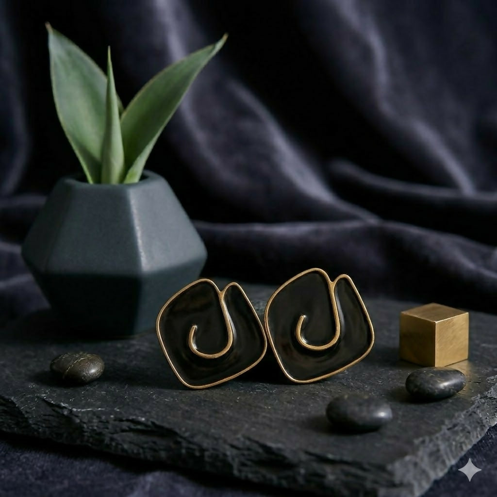 Black Geometric Enamel Stud Earrings – Trendy Daily Wear Accessory